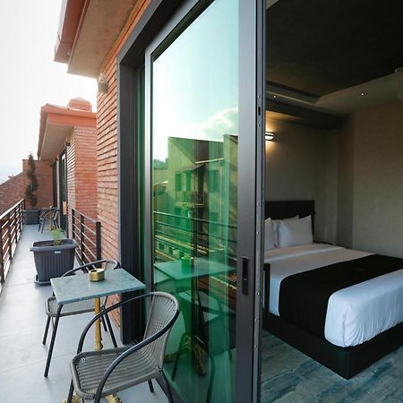 M 1 T Hotel 트빌리시 외부 사진